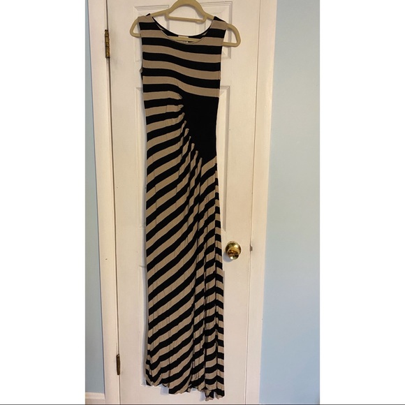 Gorgeous Tan and Black Maxi Dress | Size S - Picture 1 of 2